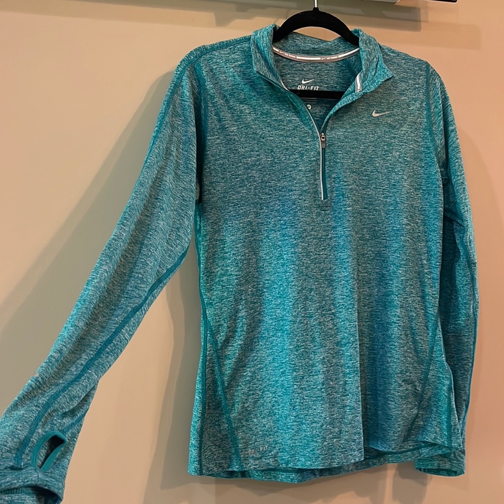 Nike Dri-Fit quarter zip. Great condition. Soft, stretchy material. Size Medium.